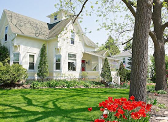 wisconsin/sturgeon-bay/landmark/black-walnut-guest-house-bed-breakfast