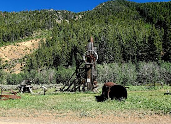 idaho/sawtooth/landmark/custer-idaho