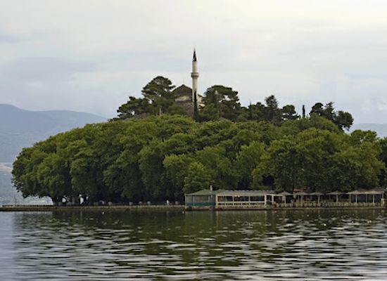 greece/epirus/landmark/castle-of-ioannina