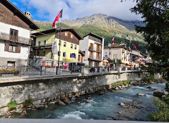 italy/la-thuile/landmark/ufficio-del-turismo-di-la-thuile