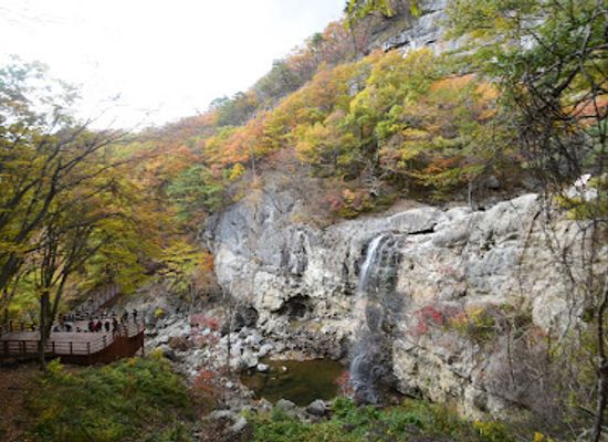 south-korea/yeongnam-region/landmark/cheungcheung-falls