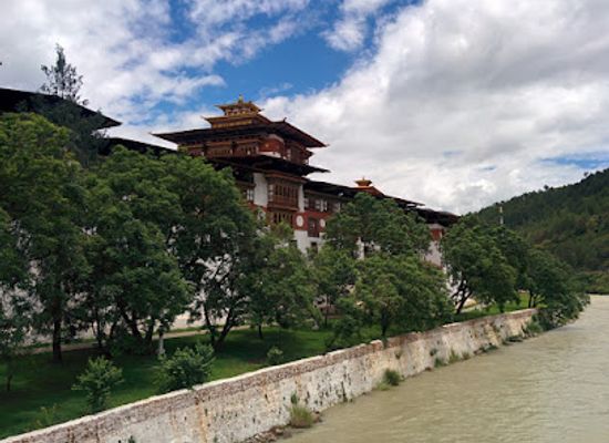 bhutan/paro/landmark/simply-bhutan