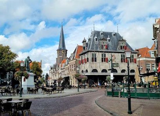 netherlands/west-friesland/landmark/roode-steen
