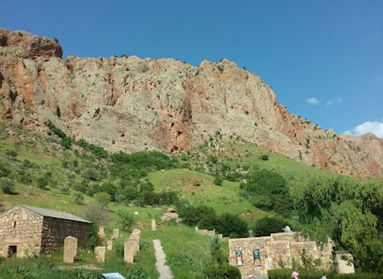 armenia/areni-wine-region/landmark/areni-1-cave