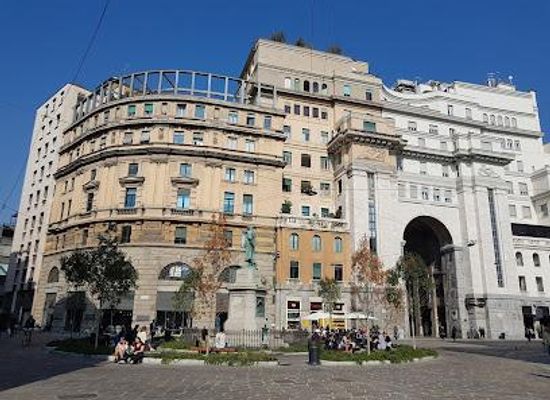 italy/brianza/landmark/p-za-cesare-beccaria