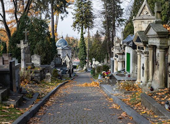 ukraine/lviv/lychakiv/landmark/lychakiv-cemetery
