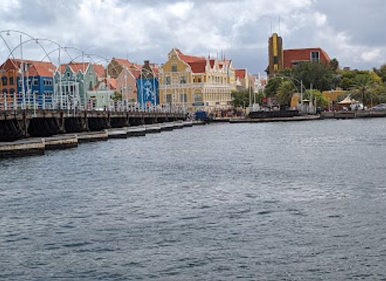 curacao/otrobanda/landmark/curacao-sign