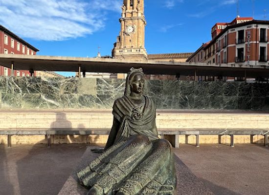 spain/zaragoza/el-gancho/landmark/monumento-a-francisco-de-goya