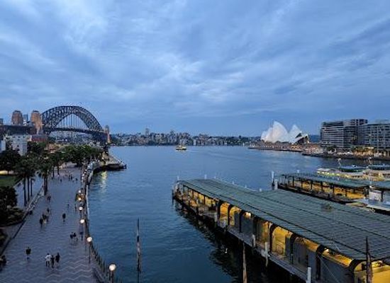 australia/western-new-south-wales/landmark/cahill-expy