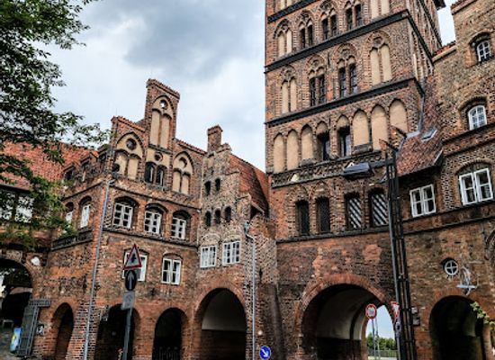 germany/lubeck/st-gertrud/landmark/burgtor