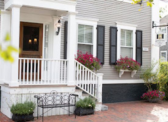 massachusetts/nantucket/landmark/brass-lantern-inn