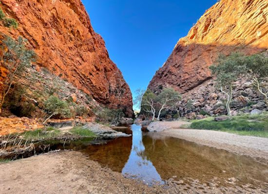australia/macdonnell-ranges/landmark/simpsons-gap