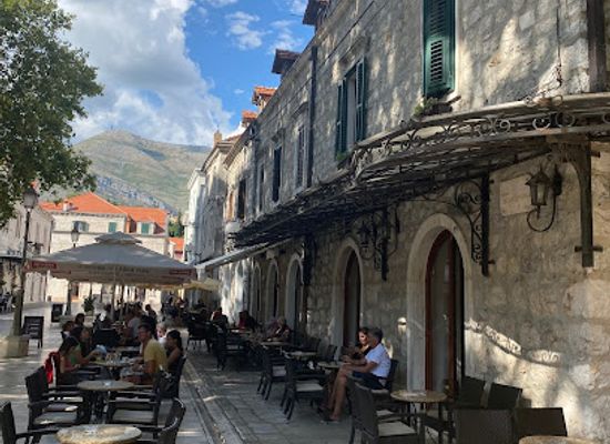 bosnia-and-herzegovina/trebinje/landmark/trg-slobode
