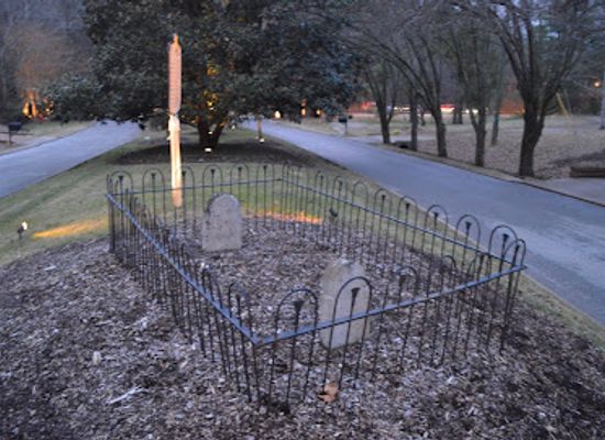 tennessee/middle-tennessee/landmark/granny-white-grave