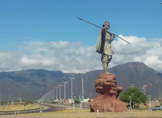 argentina/cuyo/landmark/monumento-al-chacho-penaloza