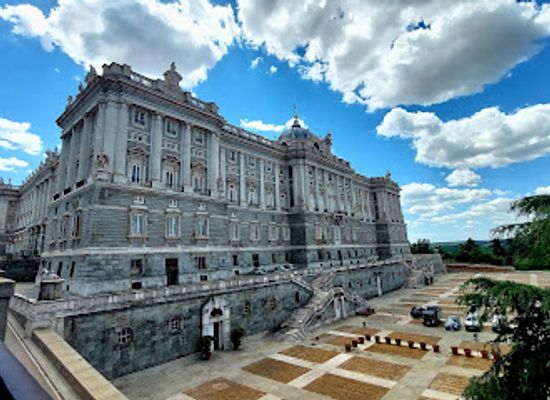 spain/madrid/chueca/landmark/historical-walls