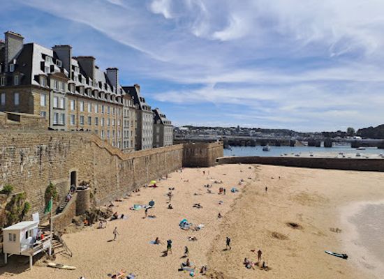 france/saint-malo/landmark/plage-de-bon-secours