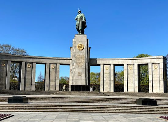 germany/brandenburg/landmark/soviet-war-memorial-tiergarten
