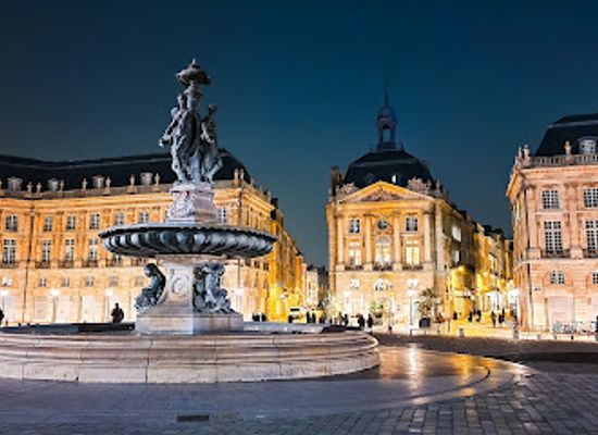 france/aquitaine/landmark/place-de-la-bourse