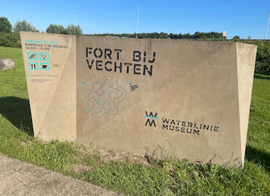 netherlands/vechtstreek/landmark/toeristisch-overstappunt-fort-bij-vechten