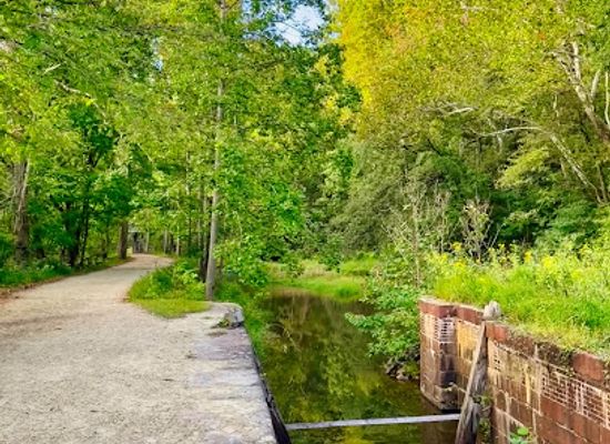 maryland/capital-region/landmark/c-o-canal-lock-16