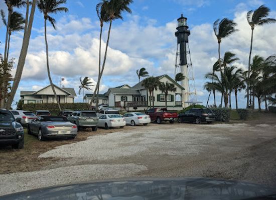 florida/sun-coast/landmark/hillsboro-inlet-lighthouse