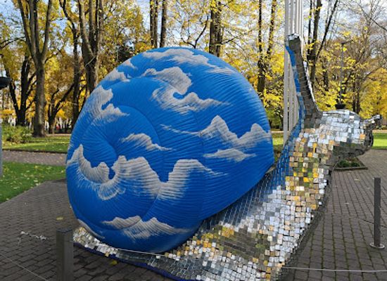 latvia/riga/art-nouveau-district/landmark/mirror-snail
