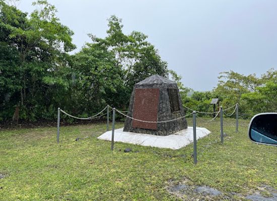 palau/peleliu/landmark/first-marine-division-monument