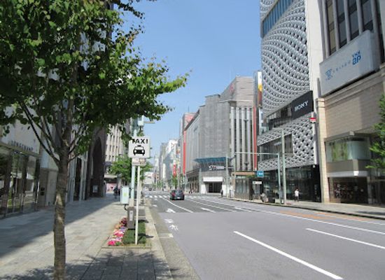 japan/tokyo/ginza/landmark/ginza-central-street