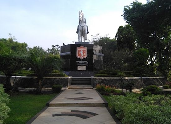 indonesia/surabaya/landmark/taman-mayangkara