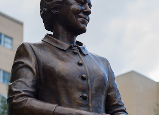 michigan/grand-rapids/heritage-hill/landmark/helen-claytor-statue
