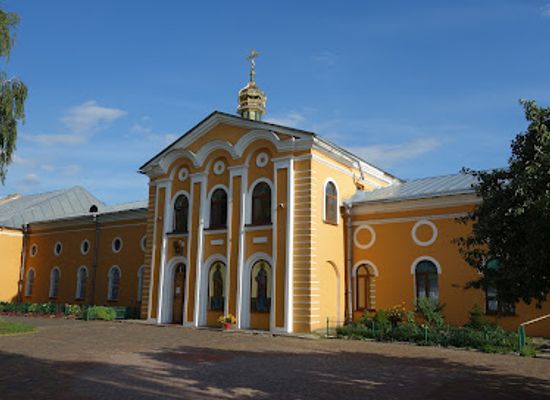 ukraine/chernihiv/landmark/petropavlivska-tserkva