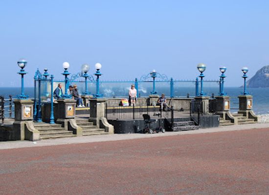 united-kingdom/llandudno/landmark/llandudno-bandstand