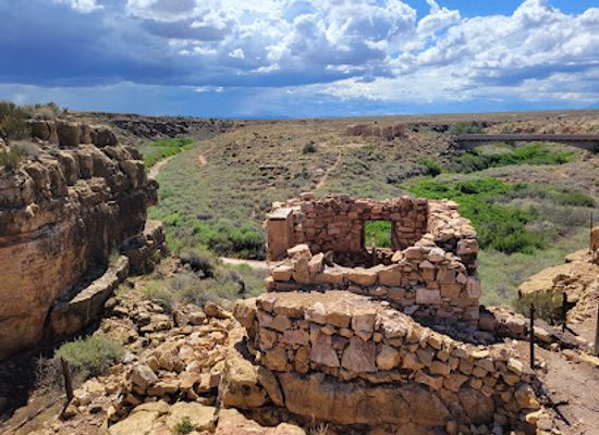 arizona/mogollon-rim/landmark/twin-arrows-trading-post-ruins-historic-route-66
