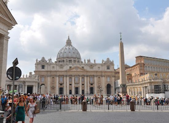 vatican-city/sistine-chapel/landmark/apostolic-palace