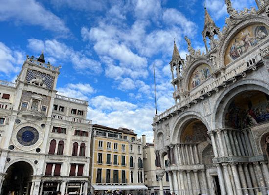 italy/venice/san-marco/landmark/clock-tower