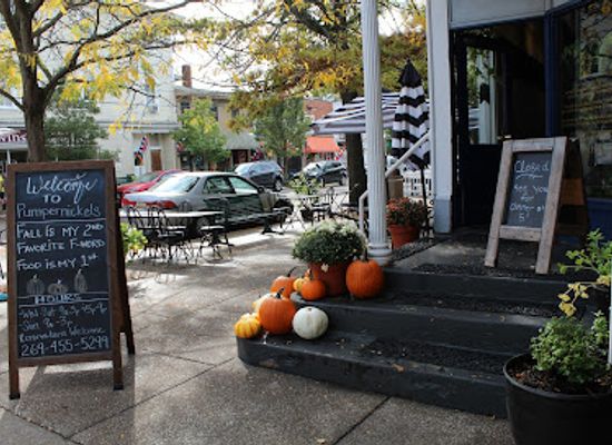 michigan/saugatuck/landmark/pumpernickels