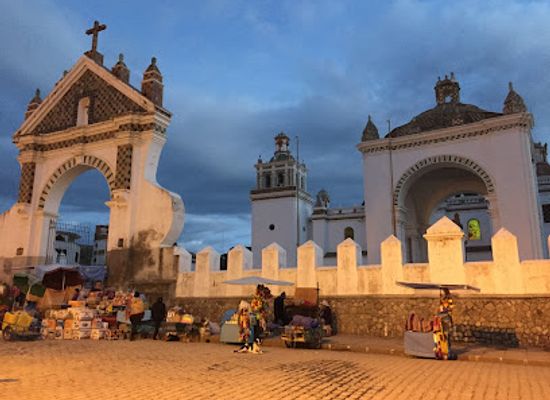 bolivia/lake-titicaca/landmark/basilica-of-our-lady-of-copacabana