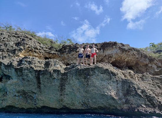 curacao/hato-caves/landmark/blue-room-cave