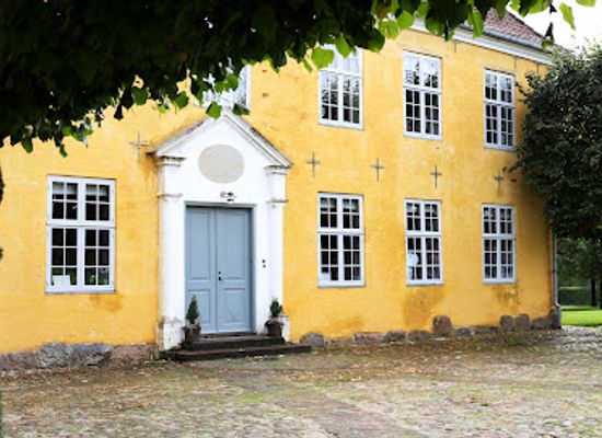 denmark/central-jutland/attraction/herningsholm-museum