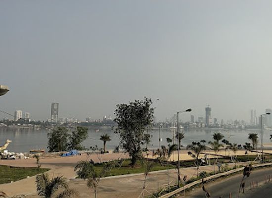 india/mumbai/landmark/india-flag
