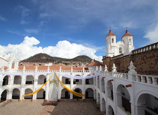bolivia/sucre/los-pinos/landmark/iglesia-de-san-felipe-de-neri