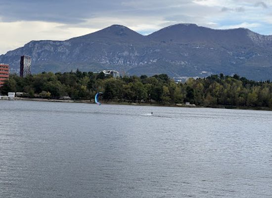 albania/tirana/blloku/landmark/lake-view-point