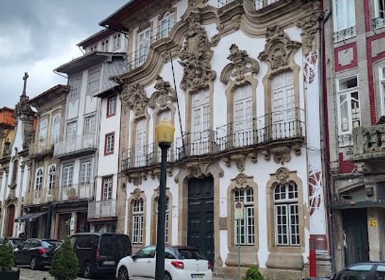 portugal/guimaraes/landmark/praca-de-sao-tiago