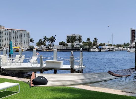 florida/fort-lauderdale/landmark/flight-of-the-navigator-house