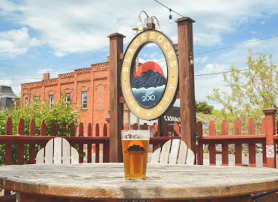 michigan/marquette/landmark/blackrocks-brewery