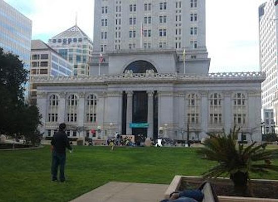 california/bay-area/landmark/oakland-city-hall