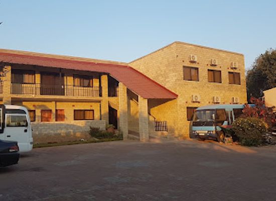 zambia/kafue-flats/landmark/urban-yard