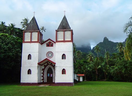 french-polynesia/moorea/landmark/eglise-de-la-sainte-famille