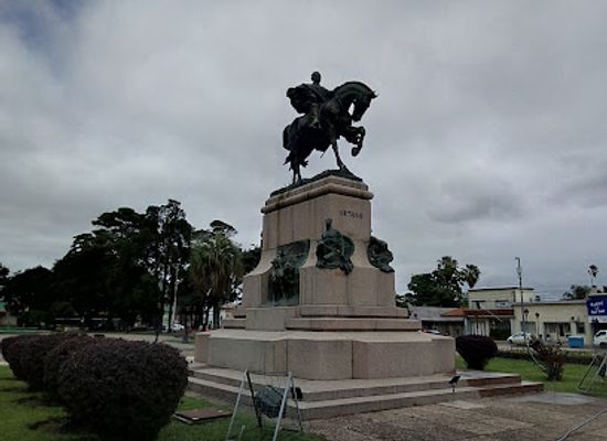 uruguay/paysandu/landmark/plaza-artigas